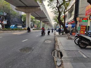 trung tâm cầu giấy - 48m2 - mặt tiền khủng 6,3m - nhà mới -30m ra oto -full nội thất- dòng tiền tốt