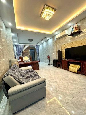 bán nhà quận tân bình, cạnh co.opmart thắng lợi, 60m2, 4 tầng(4.5x14m) chỉ 10,77 tỷ