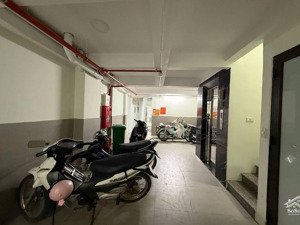 bán nhà an dương vương 71m2, 8 tầng, 12 phòng, thang máy, gần ô tô, pccc đầy đủ