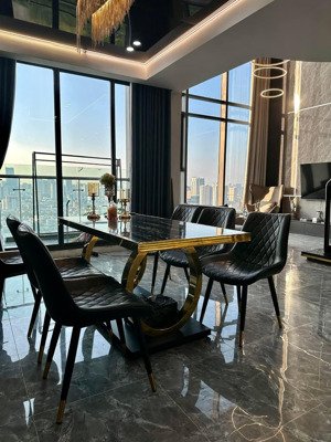 hiếm: bán căn penthouse duplex tòa iris garden, có 4 ngủ,có slot xe, sổ lâu dài