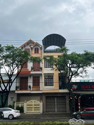 chính chủ cho thuê nguyên nhà mặt phố 125m2, đường 3/2, hải châu