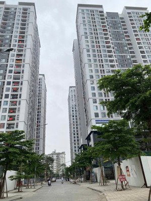 bán chung cư rose town ngọc hồi căn 2pn & 3pn chỉ từ 76 tới 85tr/m² lh 