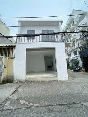 bán nhà 2 mặt tiền hẻm 5m thông, ngay sau trường kim đồng.