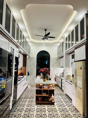 bán căn biệt thự đẳng cấp châu âu, đảo 1 hòa xuân, mặt tiền đường mt lê quang hòa. lh 