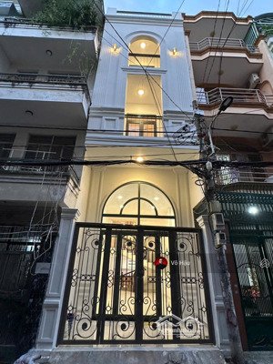 nhà đẹp bán trước tết - hxh cách mạng tháng 8 - ( 4x17m) - 5 tầng - gía 16,2 tỷ