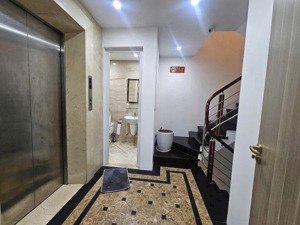 nhà mới koong, 5 tầng tháng máy, bạch đằng - hoàn kiếm, vị trí đẹp, phố, ô tô đỗ cửa, giá hơn 15 tỷ