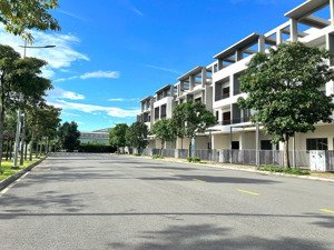 chính chủ cần bán nhà mặt tiền sông 1 trệt, 2 lầu, sân thượng - dt 320m2 - sổ hồng riêng