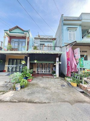 4.85 tỷ bán nhà 1 trệt 1 lầu và 6 phòng trọ kdc thuận giao p. thuận giao tp. thuận an. thu nhập 8tr