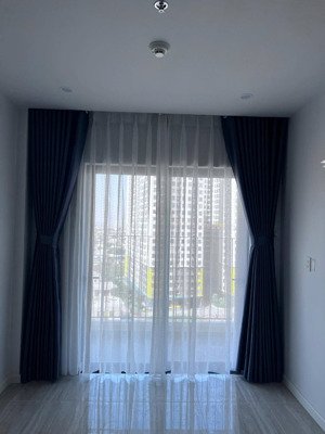 bcons plaza 51m2 2pn,2wc chỉ 2,32 tỷ bao hết thuế phí, mặt tiền thống nhất làng đại học