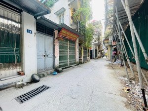 18 phòng ngủ - 7 tầng thang máy - 100tr/tháng - phố trương định