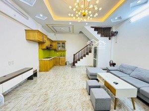 bán nhanh đội cấn, 1p ra lăng bác, ba gác qua nhà, full nt, view hồ siêu đẹp, 20m ra ô tô, 42m2*5t