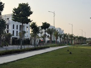 bán mảnh đất 250m2 -mặt tiền 8.5m - phố tư đình - khu phân lô quân đội a38 - hàng xóm btlk him lam