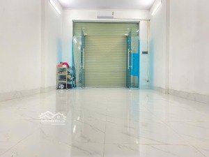 vợ chồng tôi cho thuê mặt bằng tầng 1, diện tích 50m2, có vỉa hè tại khu đô thị phú lương giá 6tr