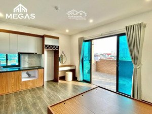 cho thuê căn ban công siêu rộng thoáng, full nội thất - ngõ ô tô đậu cửa