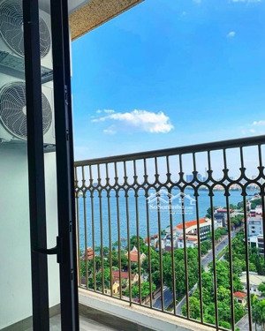 rẻ nhất tòa e1, del dorado tây hồ 3,95 tỷ bao phí và 5%, full đồ sẵn khách thuê, view hồ siêu đẹp