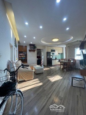 bán căn hộ tòa a2x2 214 nguyễn xiển, 60m2, 5.6 tỷ, 2ngủ, 2vs, sổ đỏ, full nt, lh: 0982 sáu bốn 2377