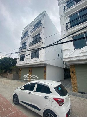 bán nhà ô tô qua cửa, 500m đến đh sư phạm tdtt. 100m ra điểm xe bus, vị trí đủ tiện ích đông dân cư