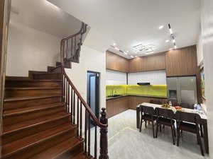 bán nhà riêng 10 tỷ, 40m2 tại hồ tùng mậu, dịch vọng, cầu giấy, hà nội, giá cực chất