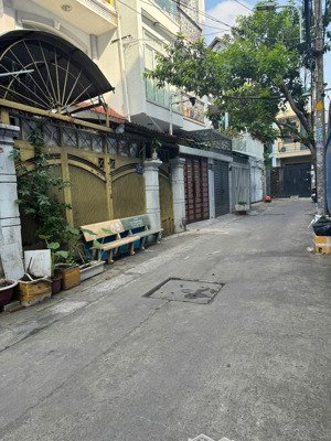 bán nhà hẽm 6m sơn kỳ ( 4x16m) cấp 4 cũ.giá 5,5 tỷ , hẽm 6m thông