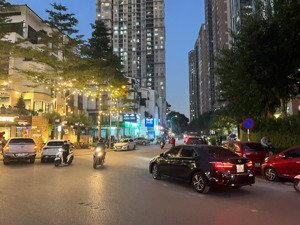 chính chủ bán liền kề mặt phố mỗ lao nguyễn văn lộc hà đông 5 tầng mặt tiền 7m