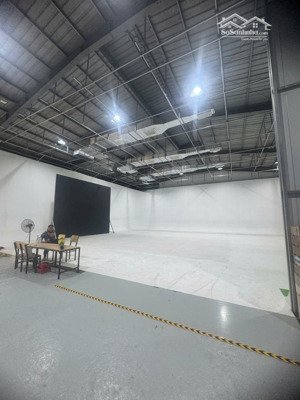 * cho thuê kho xưởng*800m2 gần nguyễn duy trinh, phường phú hữu, quận 9