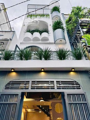 cần bán gấp căn nhà đường hoa phượng, quận phú nhuận. 70.5m² sổ hồng riêng