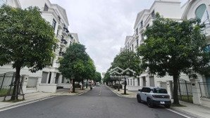 sổ hồng hoàn chỉnh, nhà phố 84m2, vinhomes quận 9, gía bán: 14,5 tỷ bán gấp lh: 