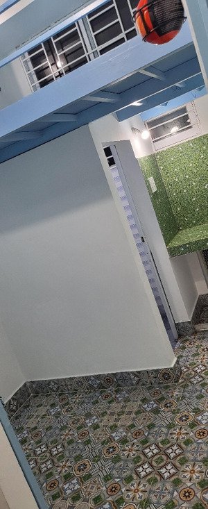 phòng lầu 3 hoặc 4, thang máy, gác, cửa sổ, nhiều tiện ích, lê lai p3 gò vấp tphcm