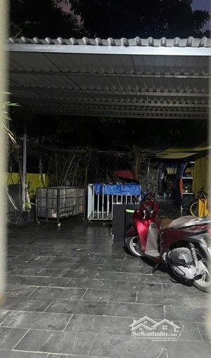 hxt 10m - xung quanh nhà cao tầng - sổ vuông vức