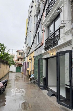 mặt tiền hẻm kinh doanh - ngô đức kế - bình thạnh - 4 tầng btct mới - giá chỉ 7,9 tỉ