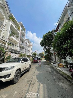 bán nhà hàng hiếm - khu vip tên lửa (5x19m) 4pn 3 tầng đẹp không tì vết vết - chỉ :13.tỷ shr