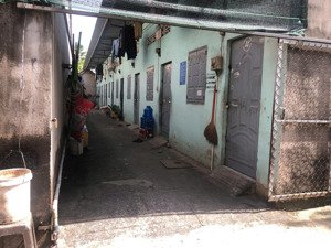 bán vườn 1.500m2 sổ riêng có 16 phòng trọ gần cổng 11 quốc lộ 51 giá rẻ lh 