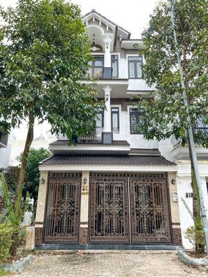 (giảm 200 triệu) - nhà 3 tầng, hoàn công(hẻm hông 4m) - kdc nam long (gần hồ cảnh quang)