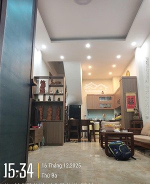 cần bán gấp- ngõ 98 thái hà- phân lô- ô tô tránh- vỉa hè rộng- kinh doanh- khu vực dân trí cao-