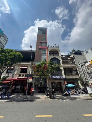 bán nhà siêu hiếm mt calmette - chợ bến thành. hầm 7 tầng khuôn đất vuông vức. giá bán 45 tỷ