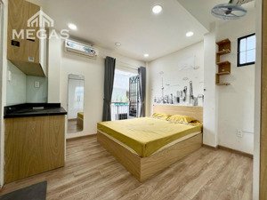 cho thuê phòng ban công , 22m2 - ngay hoàng sa q3 , giá tổt - gần toà nhà viettel