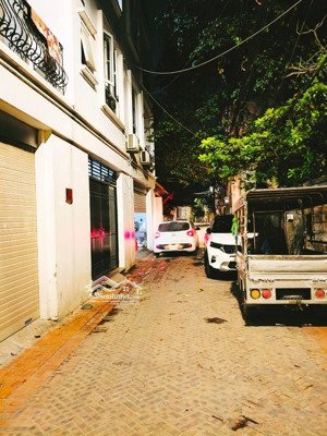 ô tô đỗ cổng - bán nhà đông ngạc - 20m ô tô tránh 100m ra phố kẻ vẽ - gần hồ - gần bãi ô tô