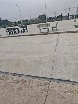 bán đất tặng nhà 2 tầng cũ, vị trí đẹp lô góc, đường rộng thênh thang