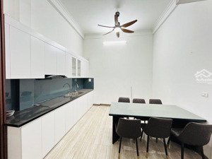bán căn hộ tập thể phố hàng bài 50m² 3 phòng ngủ ô tô đỗ ở sướng chỉ 4,65 tỷ