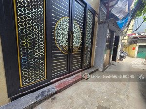 bán nhà đống đa, phố huỳnh thúc kháng, 52m2 * 5 tầng, gần phố, xaay kiên cố, nhà đẹp, pháp lý sạch.