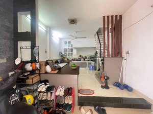 nhỉnh 3 tỷ- nhà gò dầu, tân phú - 28m vuông - 2 tầng - có thể ở ngay