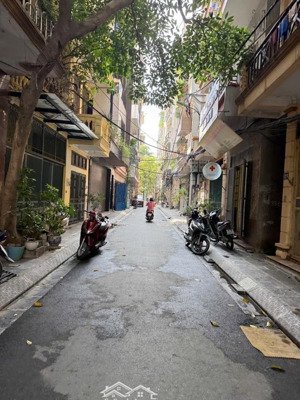 nhà 4 tầng 60m2 - tô vĩnh diện - phân lô - nhà mới.