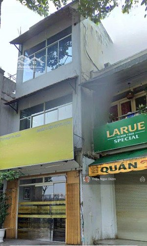 mặt tiền hoàng sa quận 1 . 2 mặt tiền trước sau dòng tiền 37tr/th . 64m2 . 3 tầng . giá 21 5 tỷ