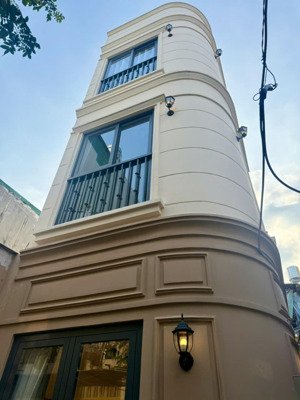 quận 1, bán nhà căn góc 2 mặt hẻm phố tây bùi viện - sẵn dòng tiền thuê - chỉ 8,45 tỷ