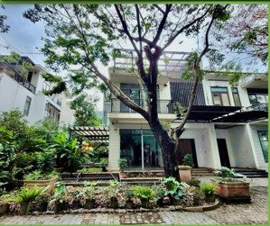 chính chủ bán căn btsl marina ecopark dt 207m2 nhà thô tự do sáng tạo giá rẻ nhất tt.lh: 