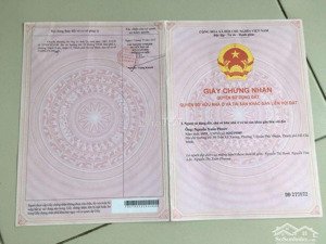 nền đất đẹp với 1015m2 có 300m2 thổ cư thích hop làm khu nghĩ dưỡng, sổ hồng riêng đẹp, hỗ trợ bank