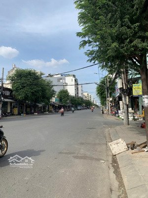 bán nhà trục đường phạm văn bạch p15, tân bình. khu vực gần nhà ga t3, sân golf tsn, đầy tiện ích