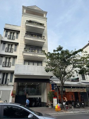 hạ 10tỷ bán nhà mt đinh tiên hoàng, quận 1 - 6,8mx21m - 5 tầng - hđt: 150triệu- giá 35tỷ
