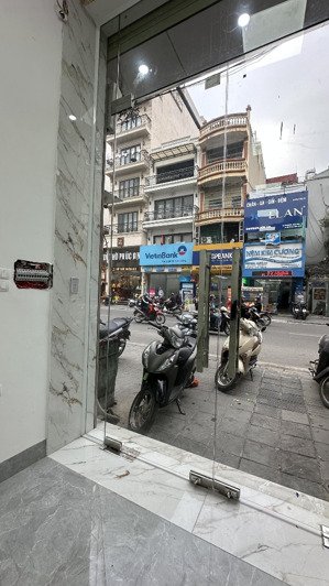 nhà mặt phố chính bạch mai, gần tạ quang bửu. sổ 95m2, nhà 2 tầng mới, vỉa hè rộng 3m. sđcc