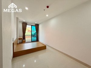 cho thuê căn studio mới 100% - ban công thoáng full nội thất ngay mặt đường cổ nhuế | ở được ngay